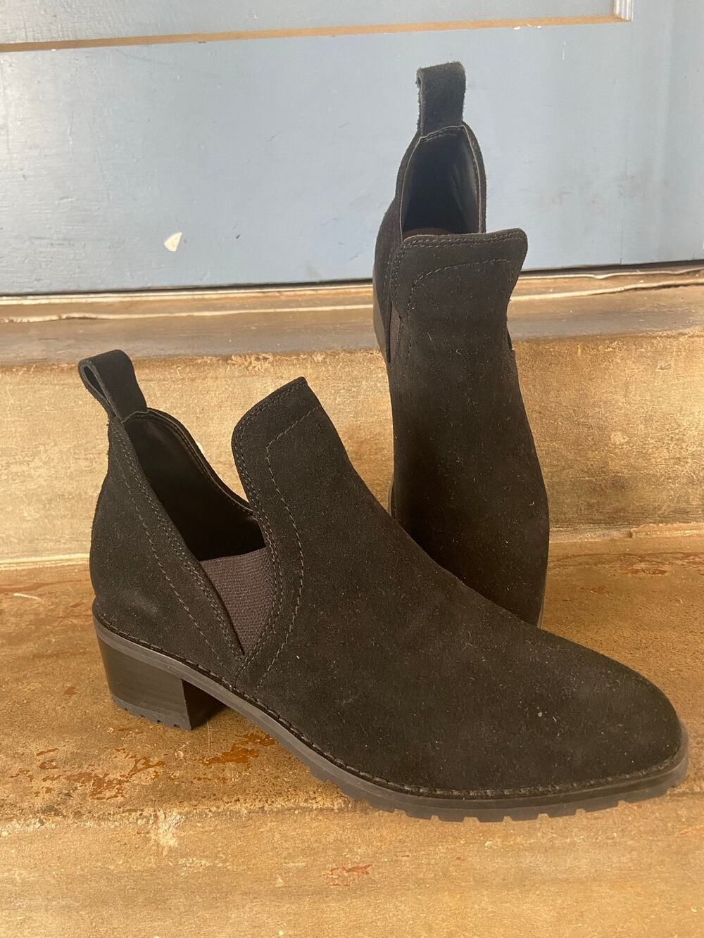Blondo Sandra black waterproof suede almond toe pull on ankle bootie